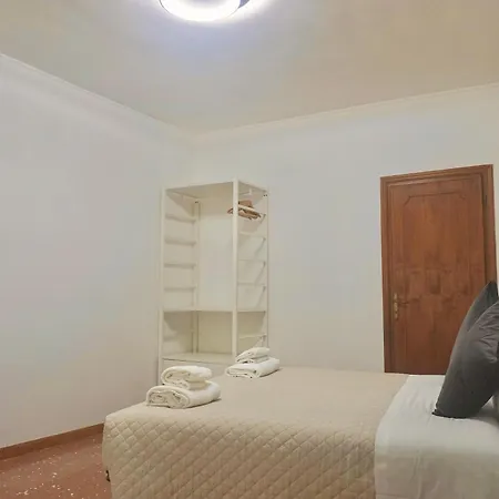 Valentina House